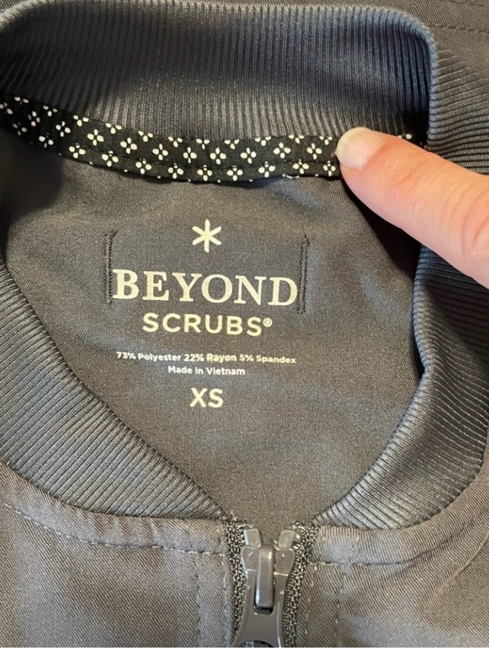 Beyond Scrubs Black Bomber Jacket - Professional Scrub Jacket, sold as set - Picture 3 of 9